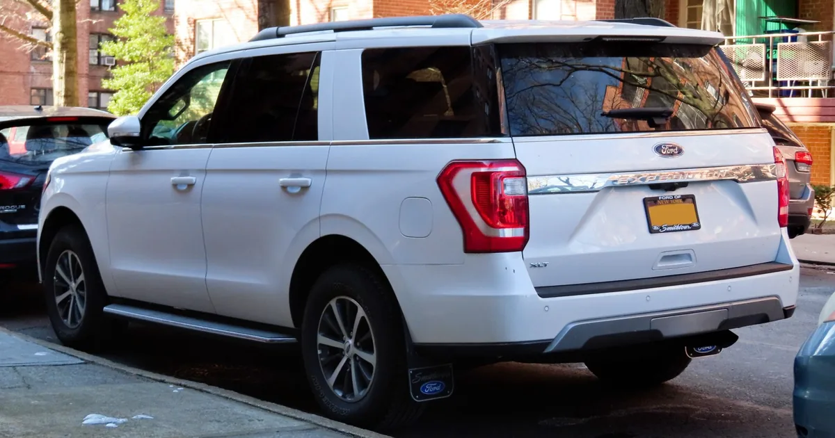 Ford Expedition IV (U553)