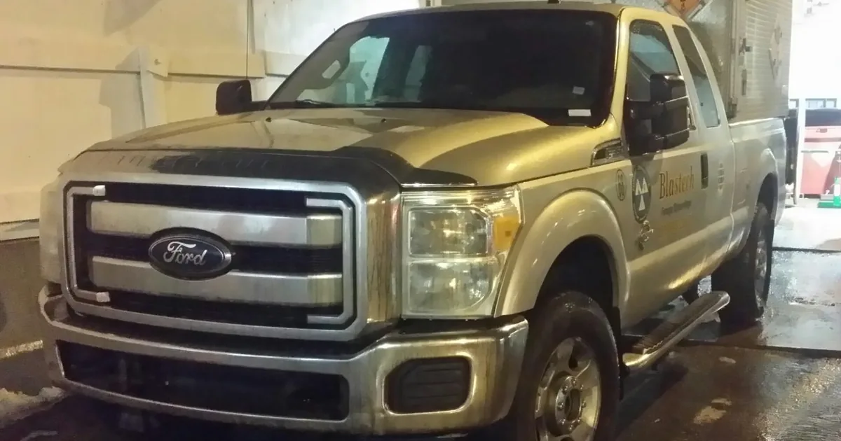 Ford F-350 Super Duty III Super Cab Short box