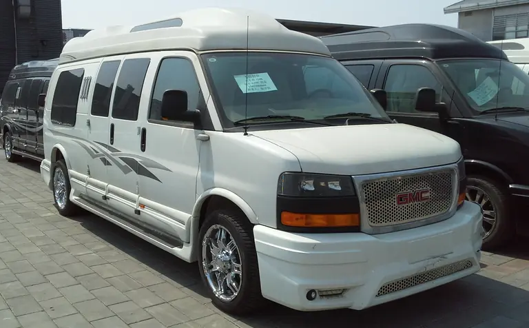GMC Savana