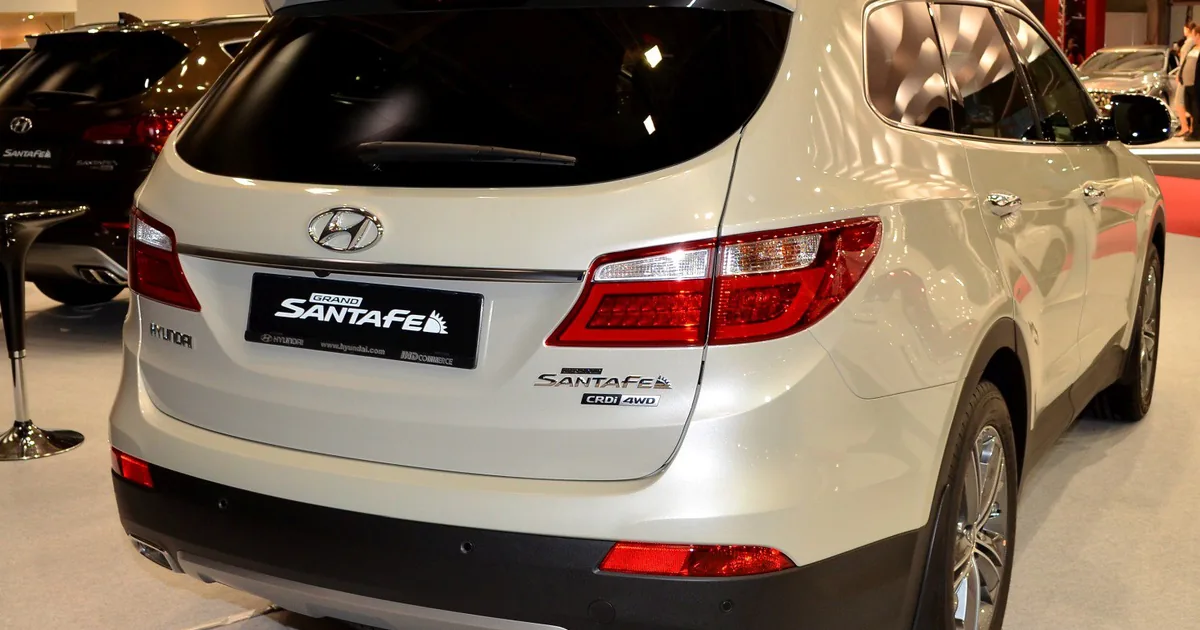 Hyundai Grand Santa Fe (NC)