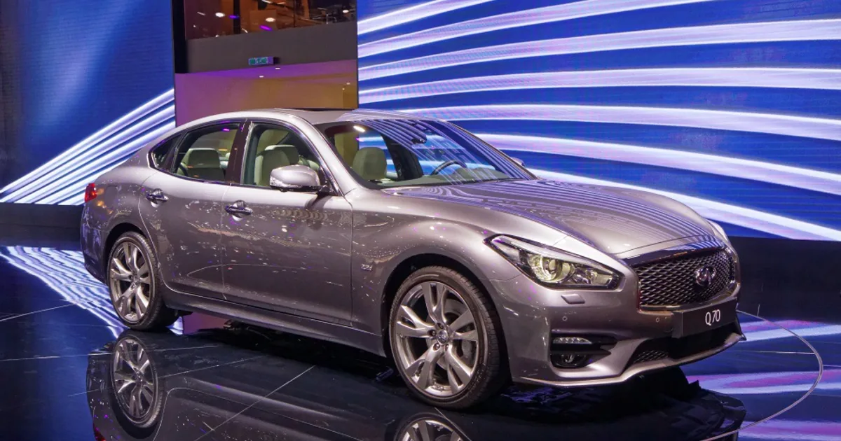 Infiniti Q70 (restyling 2014) (2014–2014)