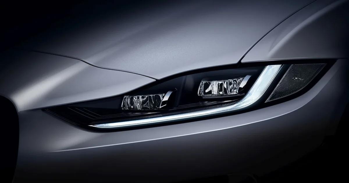 Jaguar XE (X760, restyling 2020) (2020–2020)