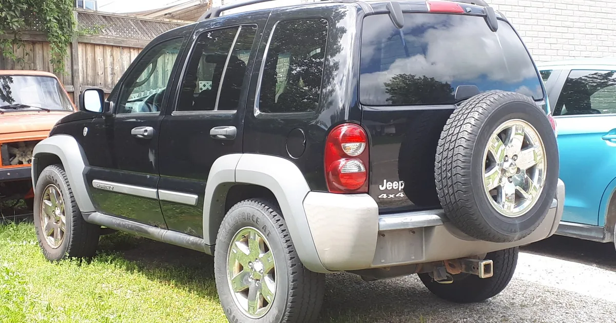 Jeep Liberty I (facelift 2004) (2004–2004)