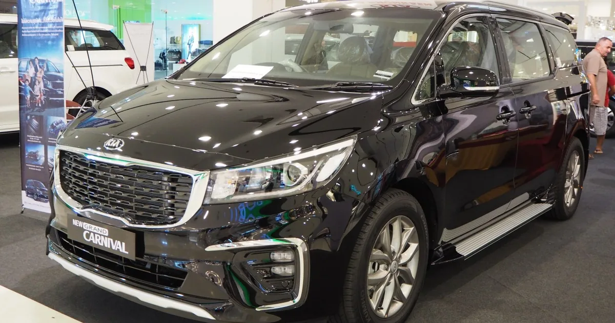 Kia Grand Carnival III (Facelift 2018) (2018–2018)