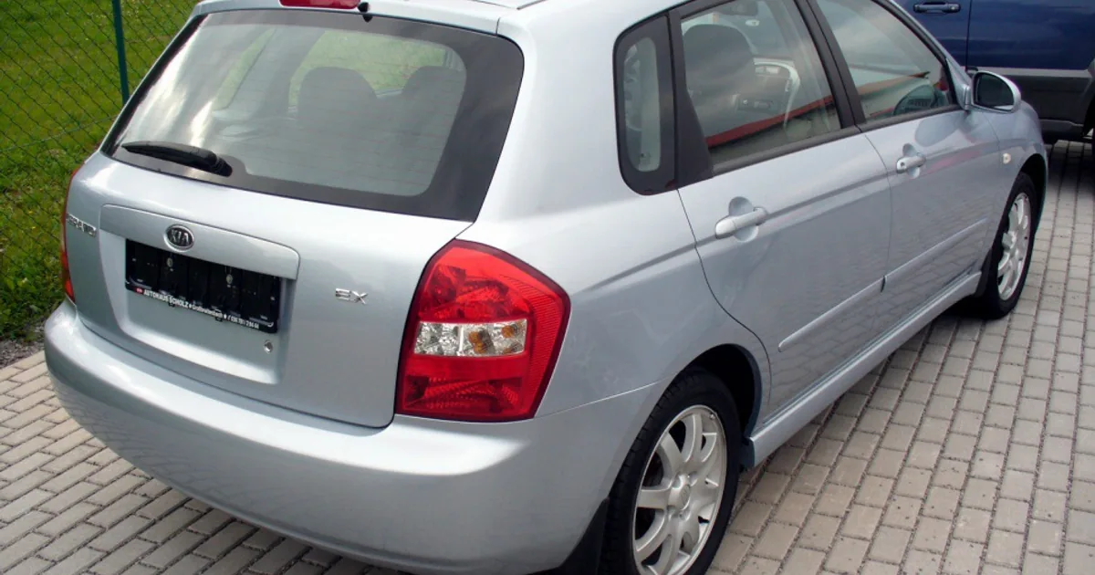 Kia Cerato I Hatchback