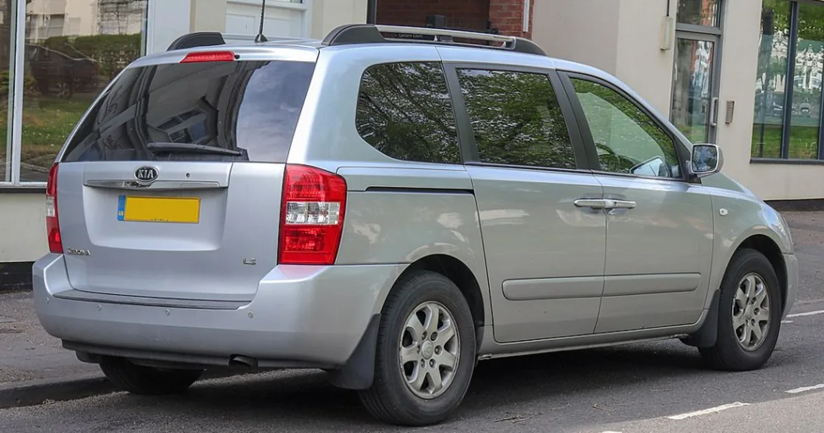 Kia Sedona II SWB