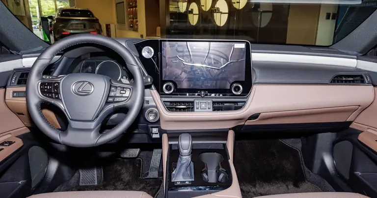 Lexus ES VII (XZ10, facelift 2024) (2024-Presente)