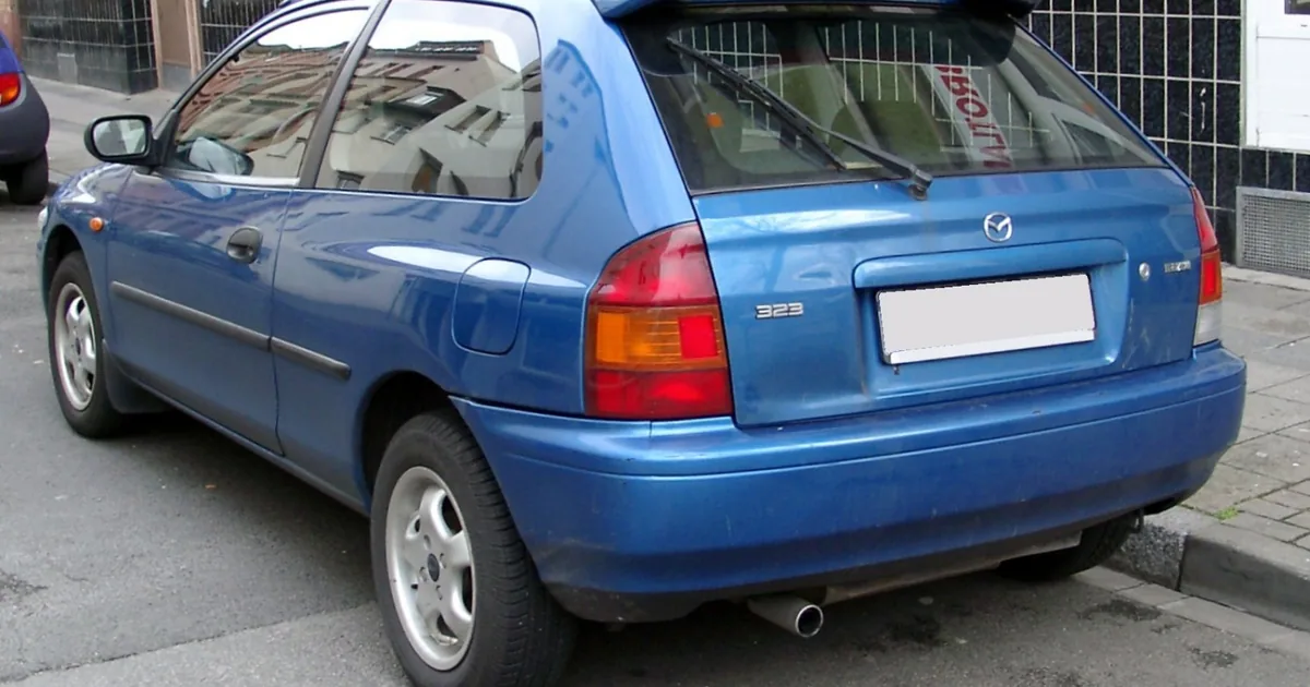 Mazda 323 P V (BA)