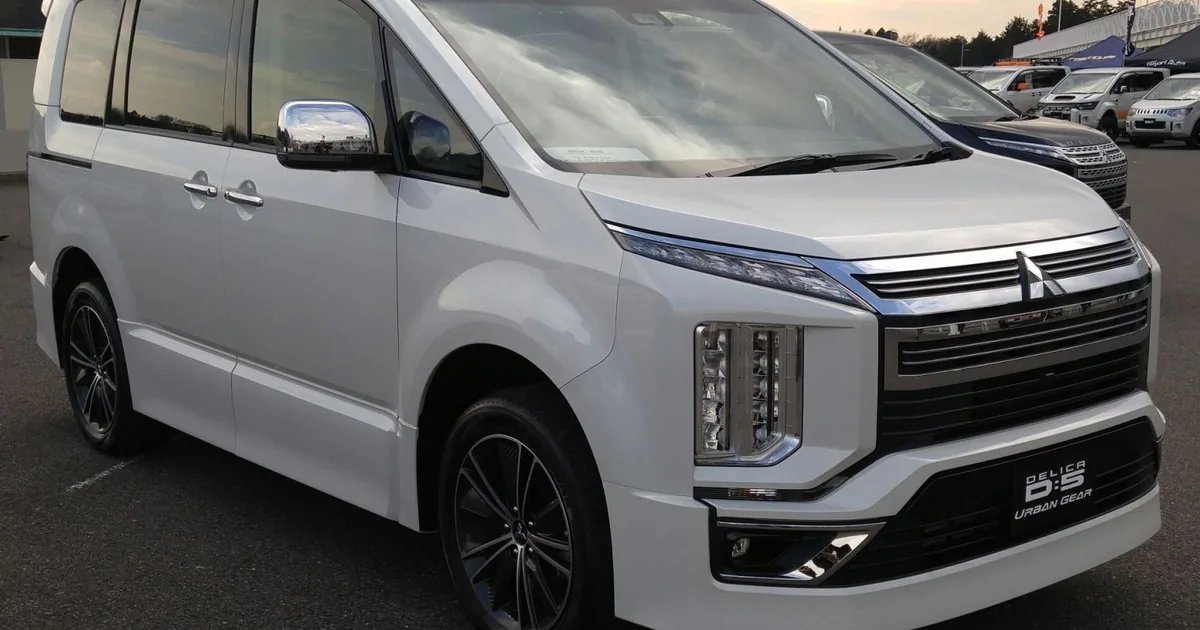 Mitsubishi Delica (D5, facelift 2019) (2019-Presente)
