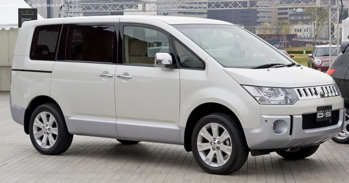 Mitsubishi Delica (D5)