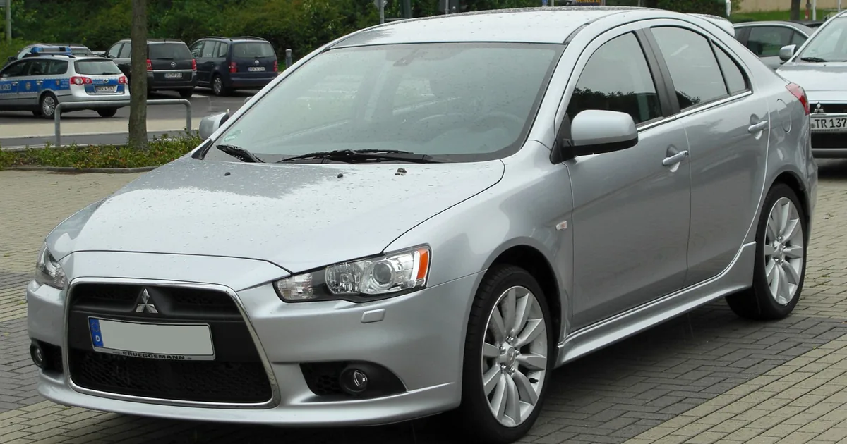 Mitsubishi Lancer Sportback IX (GS44S)