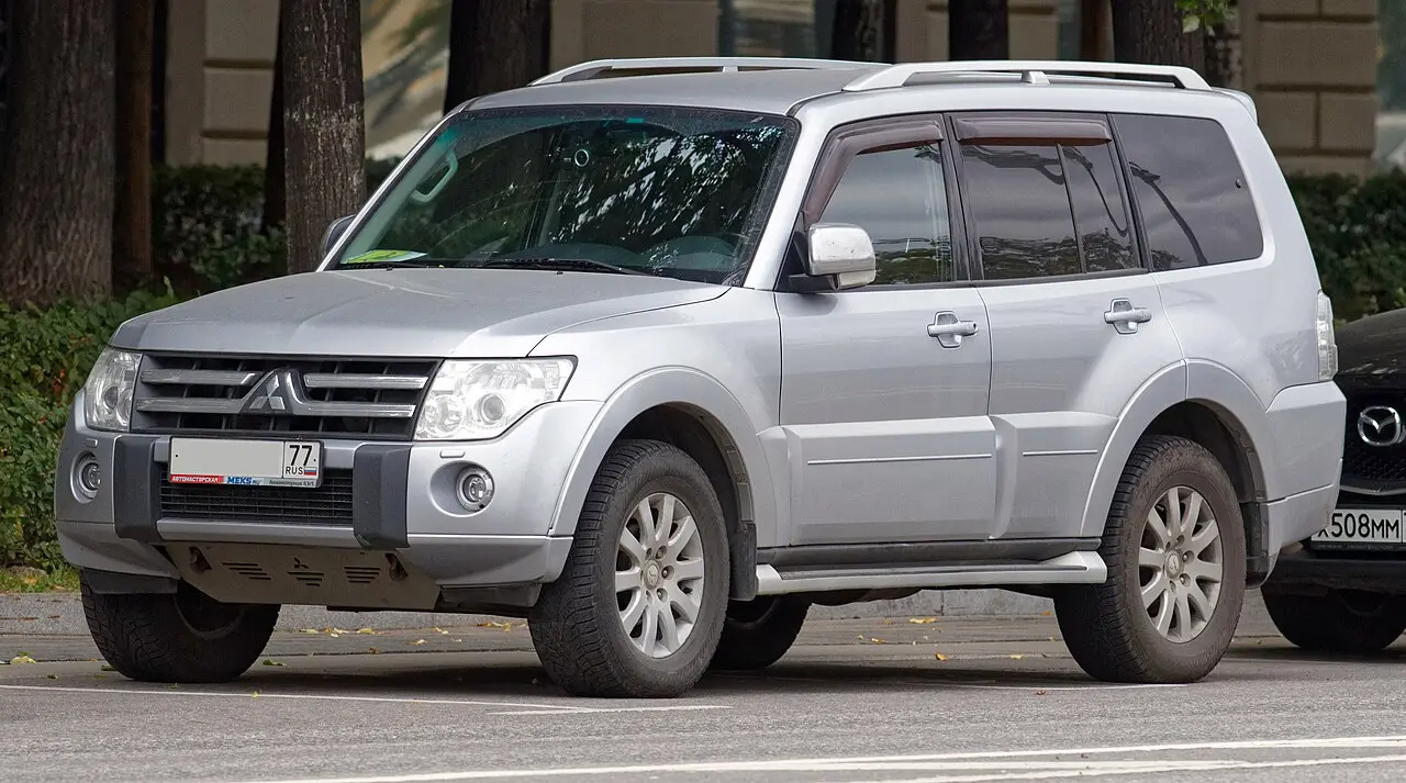 Mitsubishi Pajero II Canvas Top (V2_W,V4_W)