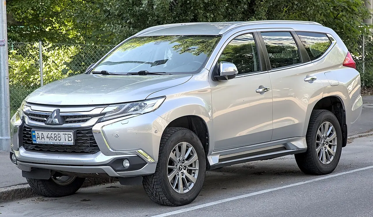 Mitsubishi Shogun IV (2014-2019)