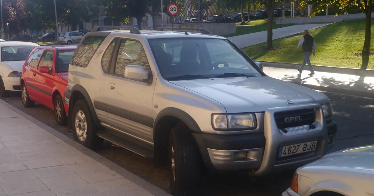 Opel Frontera B Sport