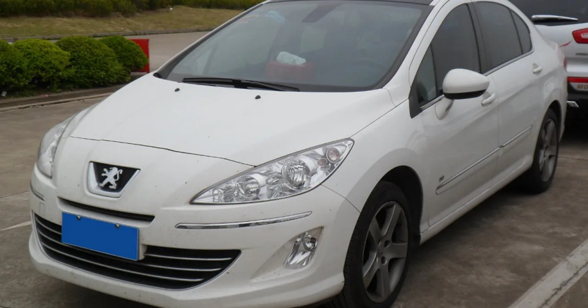 Peugeot 408 I