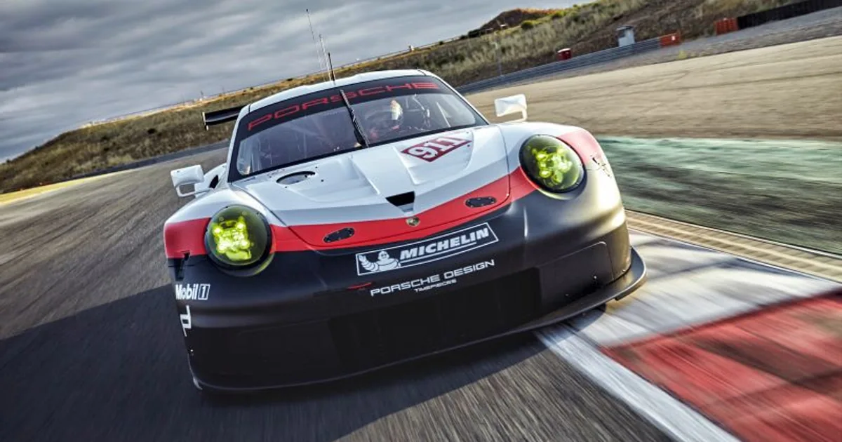 Porsche 911 RSR (991)