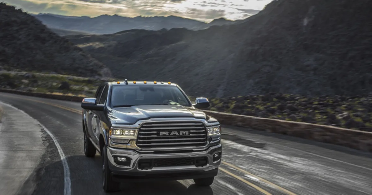 RAM 2500/3500 Mega Cab II (DT)