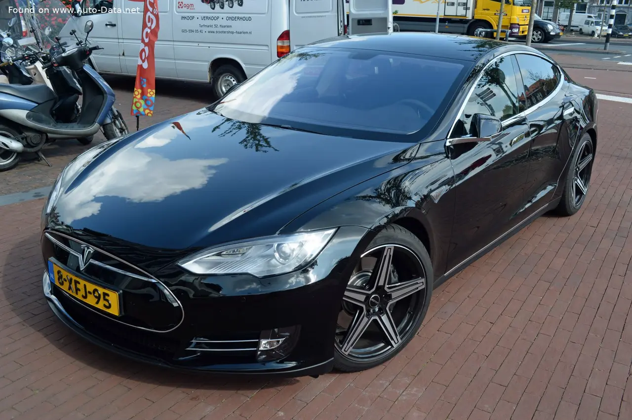 Tesla Model S (2012-Presente)