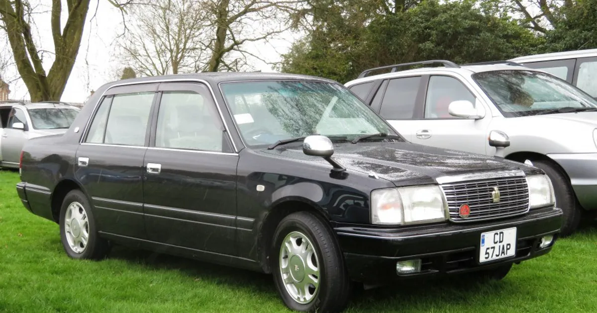 Toyota Crown Saloon (XS10)