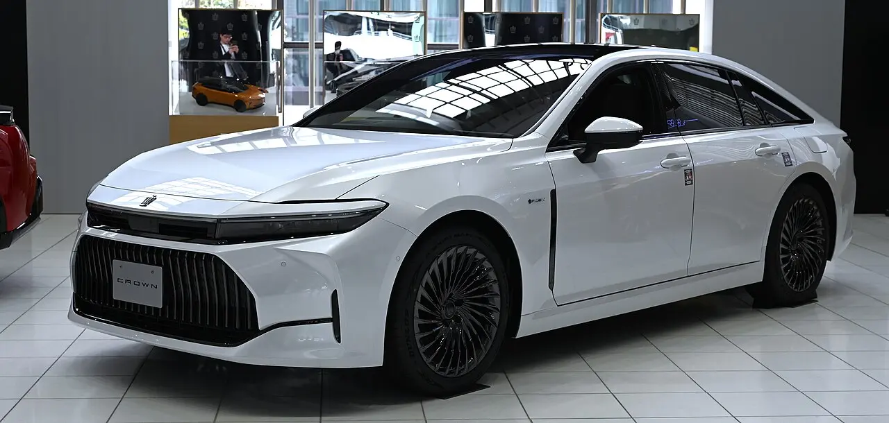 Toyota Crown XII Athlete (S180)