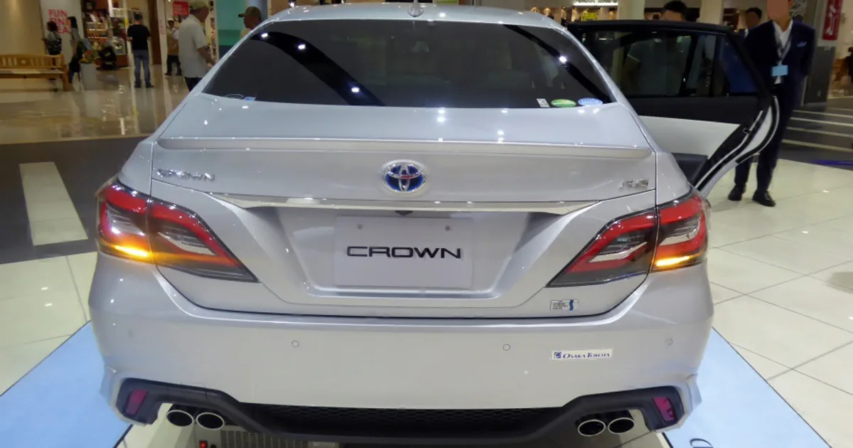 Toyota Crown XV (S220)