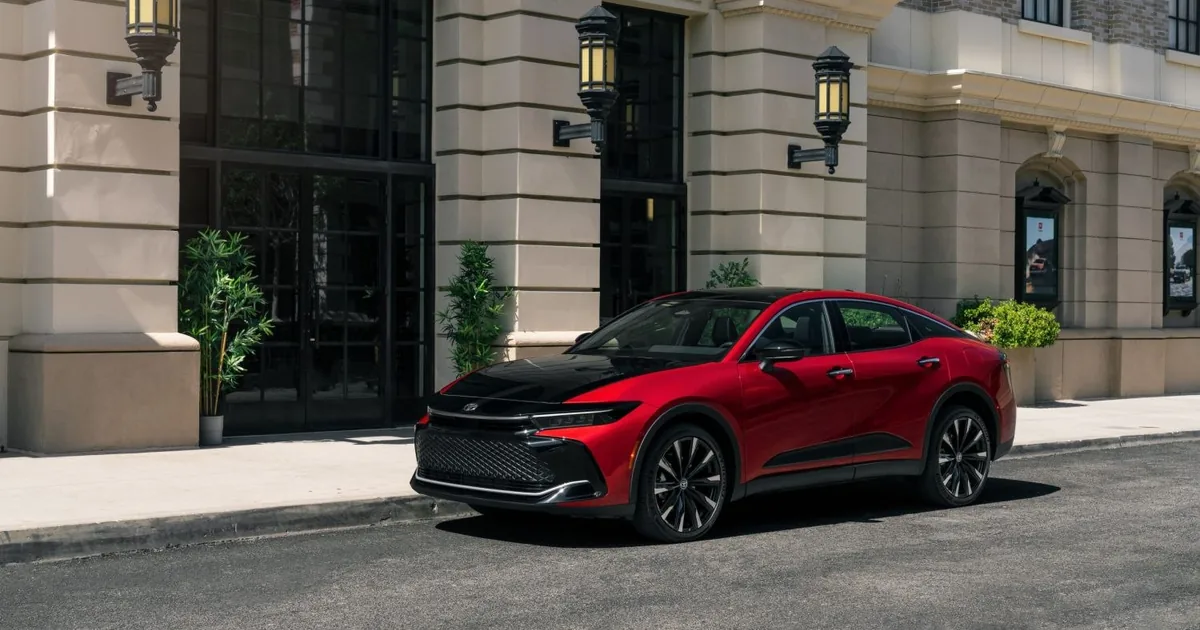 Toyota Crown XVI (S235)