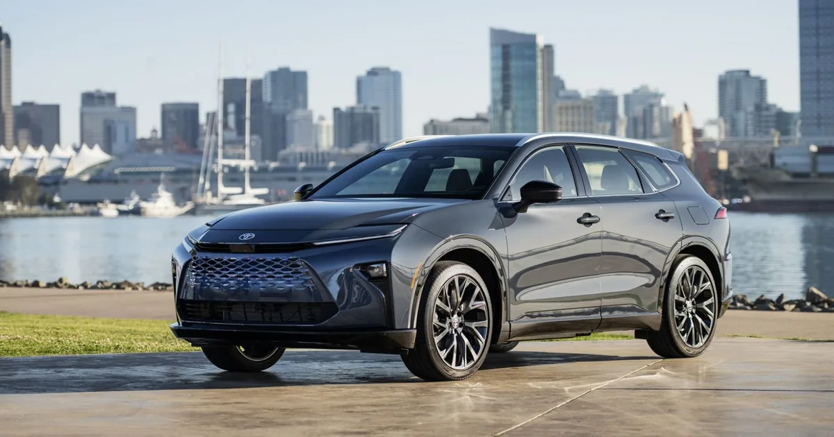 Toyota Crown XVI Signia (S238)