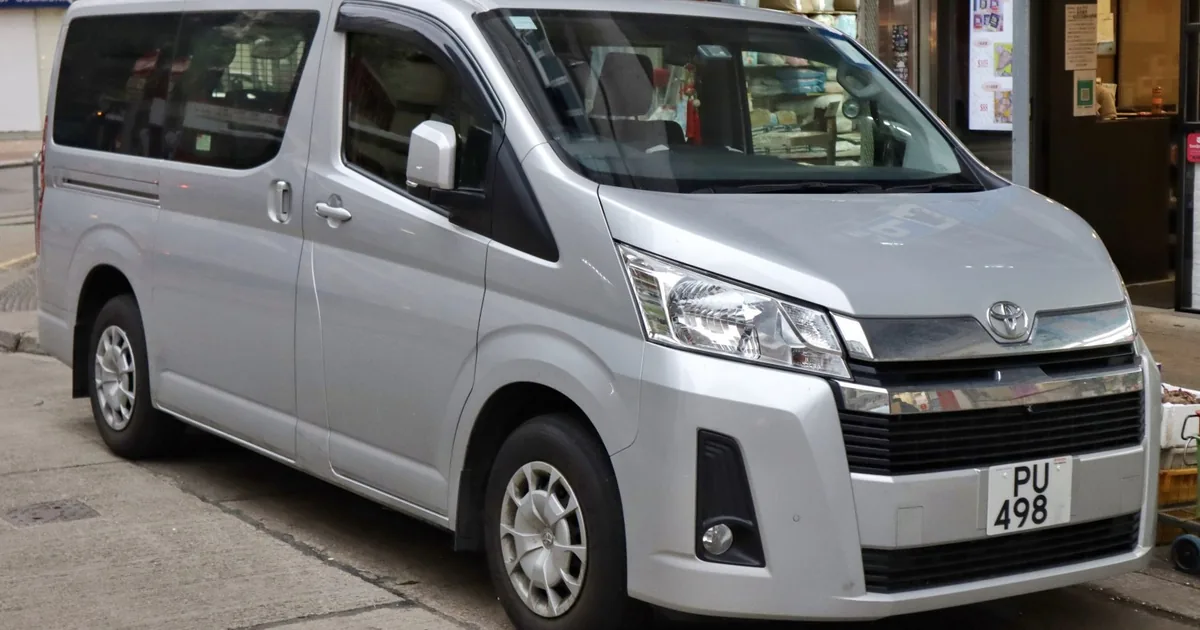 Toyota HiAce VI (H300) Commuter L1H1