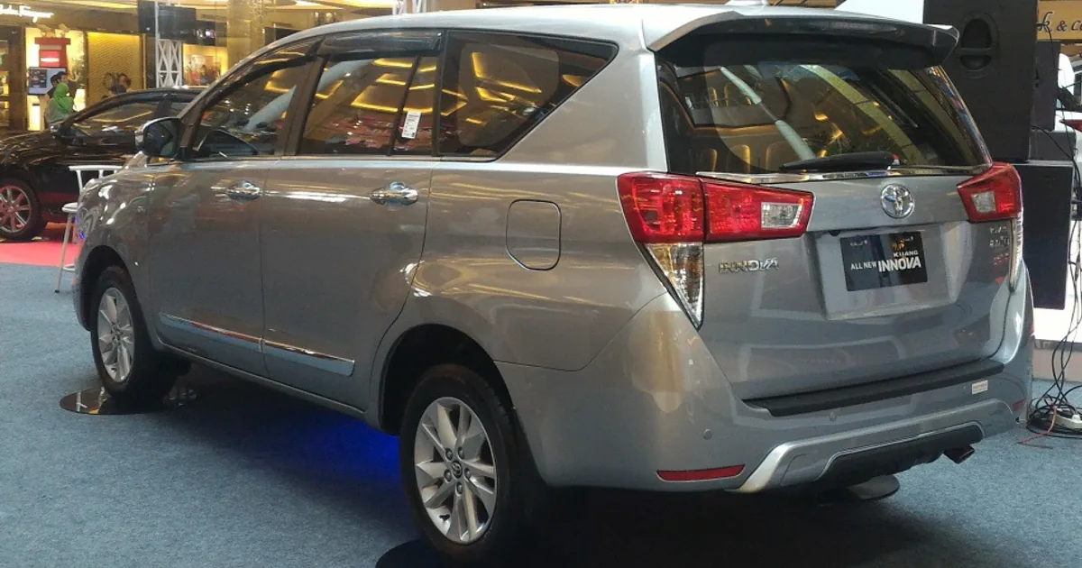 Toyota Kijang Innova II