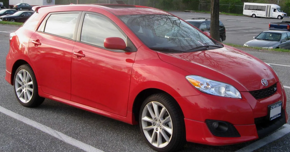 Toyota Matrix (E140)