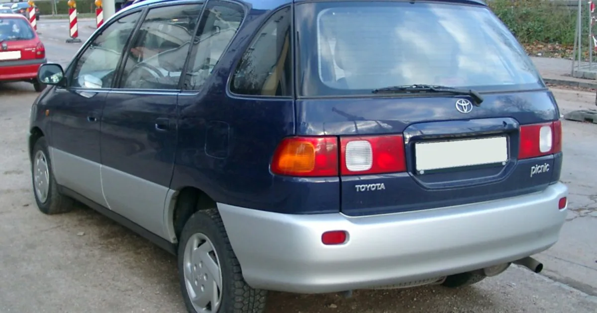 Toyota Picnic (XM1)