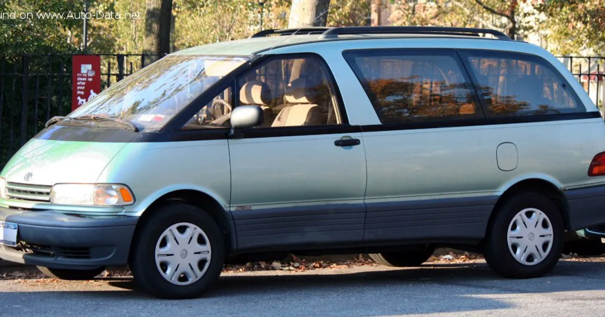 Toyota Previa (CR)