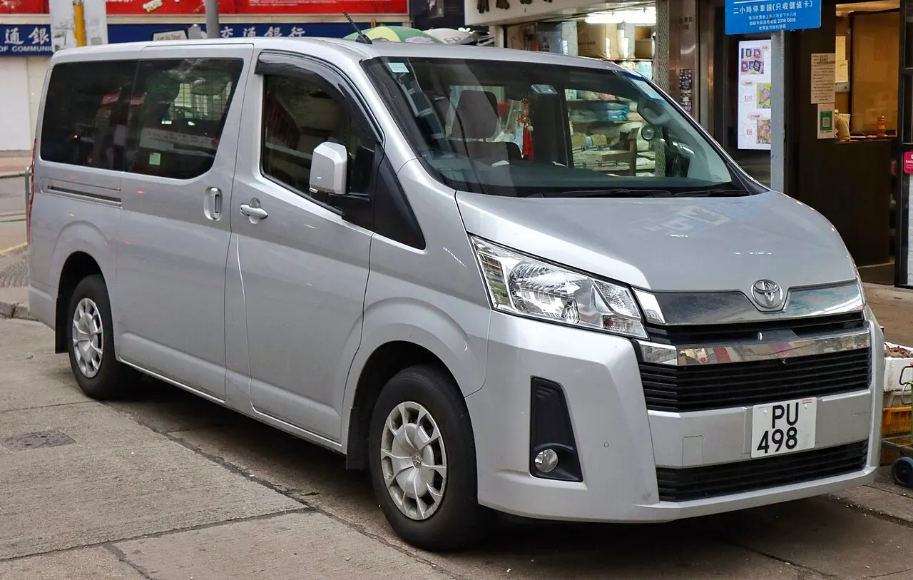 Toyota Regius Ace (H100)