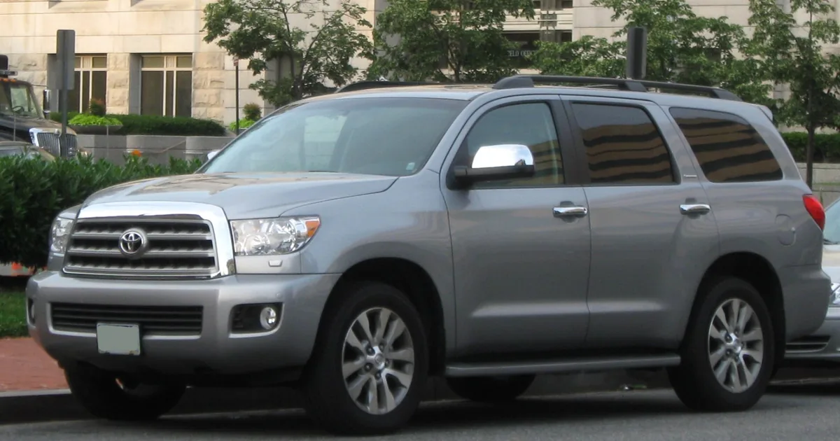 Toyota Sequoia II